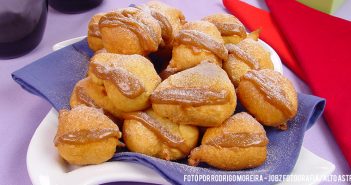 Bolinho de chuva recheado