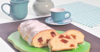 Pão de fubá com goiabada