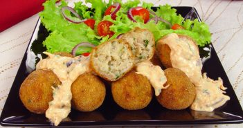 Almôndegas de atum ao molho